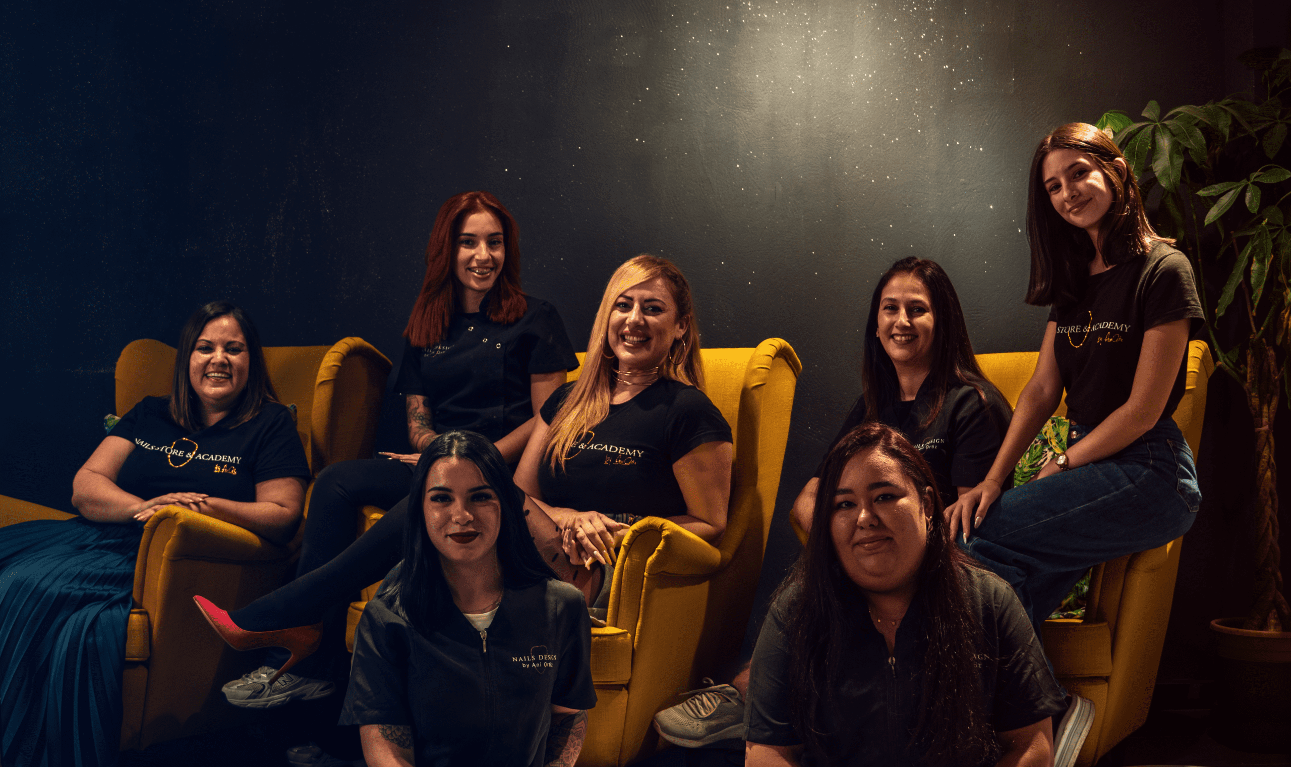 Equipo profesional de especialistas en manicura rusa y uñas profesionales en Gran Canaria – Nails Design by Ani Ortiz